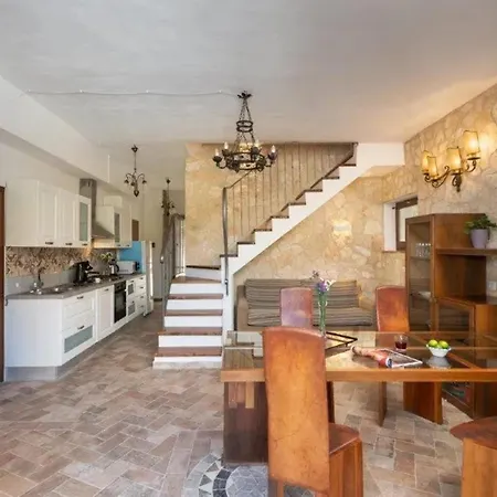 Charming In With Private Pool And Garden Villa Arezzo