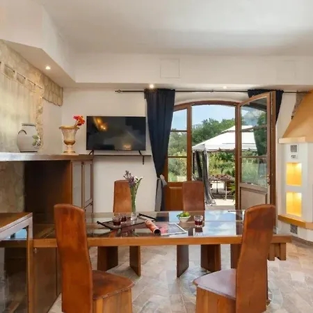 Charming In With Private Pool And Garden *