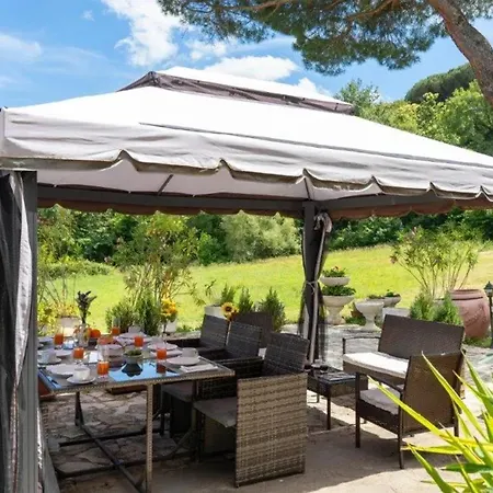 Charming In With Private Pool And Garden Arezzo